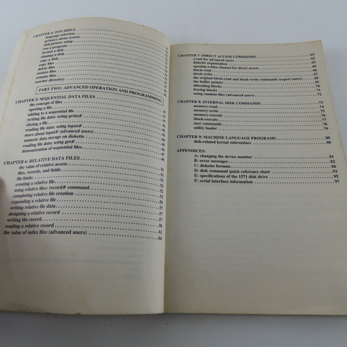 L2316 Commodore 1571 Disk Drive Users Guide (Usado)