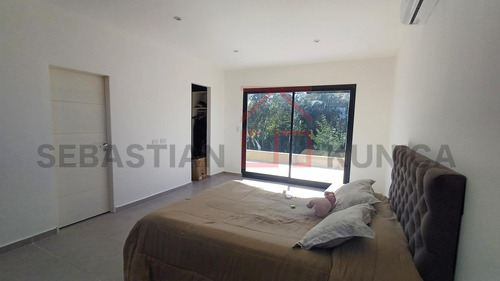Casa En Lote Perimetral En Bº Cerrado El Ensueño