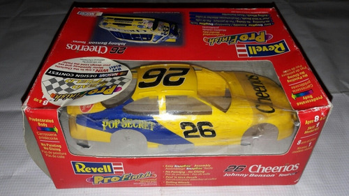 Revell Monogram Coche Nascar De Juguete Para Armar. (Usado)