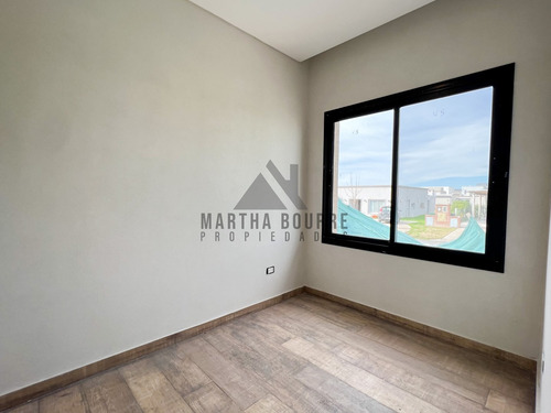 Casa En Venta En Barrio Privado Santo Tomas, Pilar, G.b.a. Zona Norte