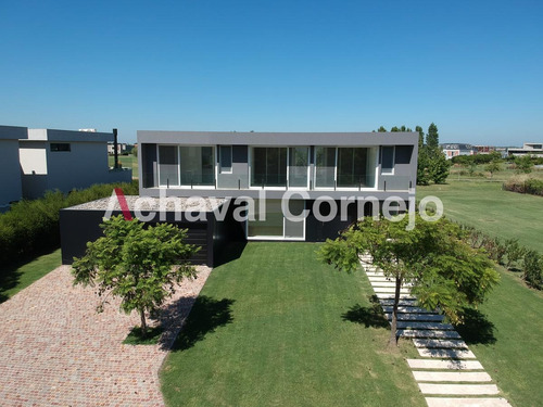 Imagen 18 de 30 de Golf Nordelta | Excelente Casa En Venta Con La Mejor Vista Al Golf