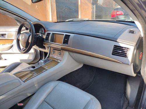 Imagen 14 de 15 de Jaguar Xf Exclusivo