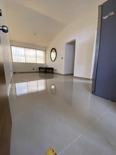 Apartamento En Venta La Villa Olímpica, Remodelado!!