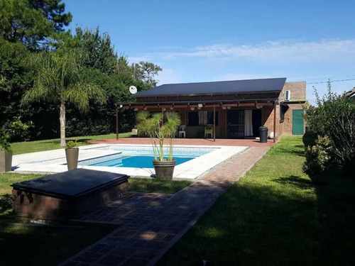 Imagen 1 de 15 de Vendo Hermosa Casa Con Pileta, En Pueblo Esther. 1000m2. Oportunidad