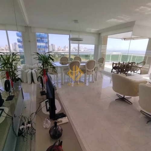 Edificio De Alta Gamma, Con Una De Las Mejores Vistas Panorámicas