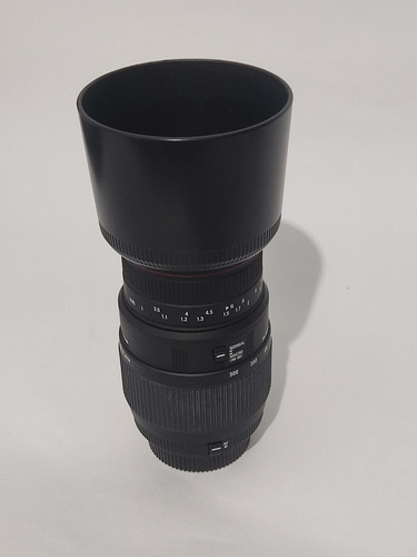 Lente Sigma 70-300 Con Estuche 