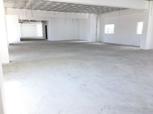 Oficinas Edificio Venta Alquiler Piantini, Santo Domingo