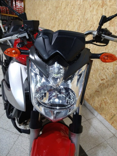 Imagen 14 de 15 de Yamaha Xj6 2010