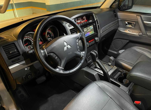 Mitsubishi Pajero Full 3.8 HPE 4X4 V6 24V GASOLINA 4P AUTOMÁTICO