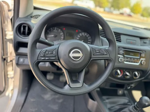 Nissan NP300 2.5 Pick Up Mt Ac