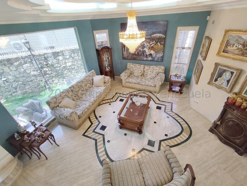Jip 25-13586: Rentahouse Vende Magestuosa Casa De 920mts2, Rodeada De Hermosos Jardines Y Espectaculares Ambientes De Lujo. En Urb El Castaño. Maracay