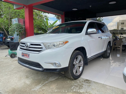 Toyota  Highlander  4x2 