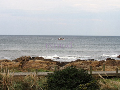 Apartamento En Venta, Montoya, 3 Dormitorios- Ref: 73