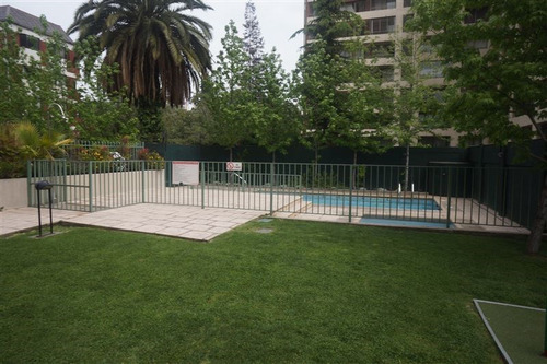 Departamento En Venta De 2 Dorm. En Plaza Ñuñoa
