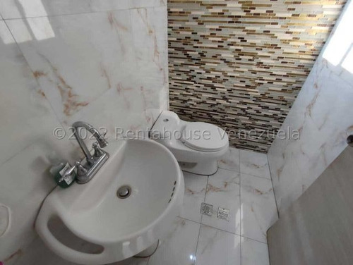 Imagen 15 de 23 de Apartamento En Venta Urb. El Bosque, Las Delicias, Maracay, 22-23909 Mv