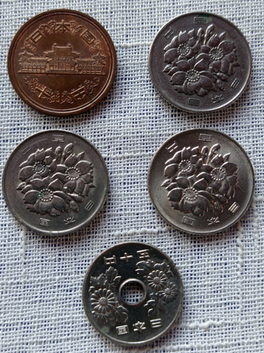 Monedas De Japón ,lote De 5.