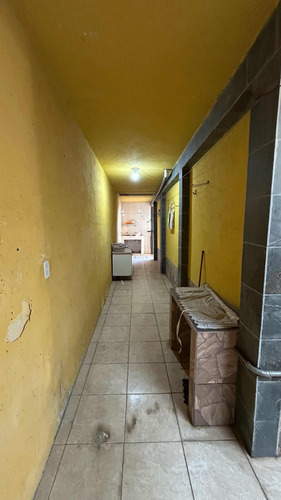 Casa 4 Quartos 2 Banheiros 250m2