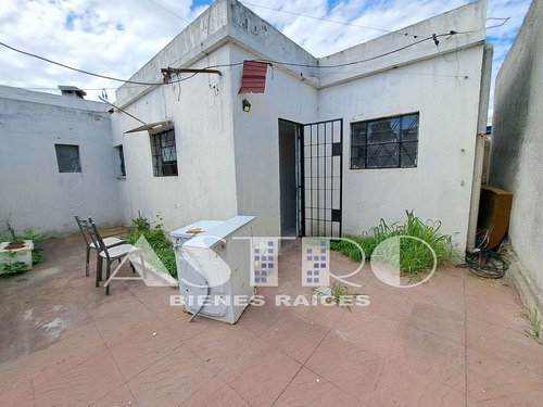 Apartamento Independiente Dos Dormitorios Con Patio