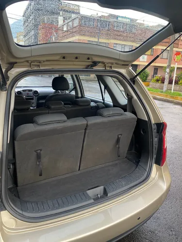 Kia Carens 2.0 Rondo Ex