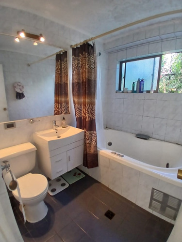 Venta Casa Solida En Los Romeros 4 Habitaciones 520mt2