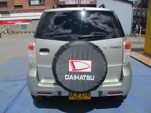 Daihatsu Terios OKII 1.5CC J210LG 4X4 MT AA