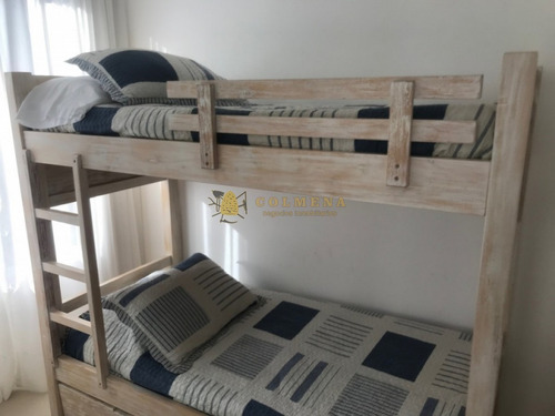Apartamento En Muy Buena Ubicacion En Montoya, De 3 Dormitorios, Mas Habitacion De Huespedes Y Terraza Con Churrasquero. Consulte!!!!!!!!- Ref: 2013
