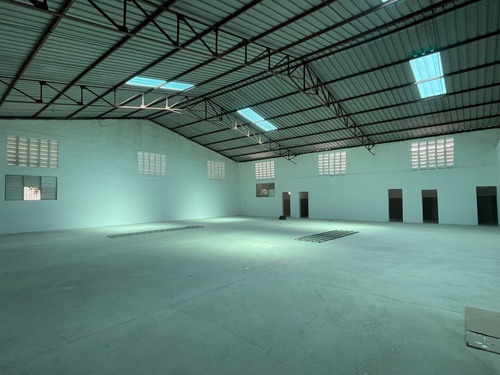Nave Industrial Alquiler Zona Franca Hainamosa Ii