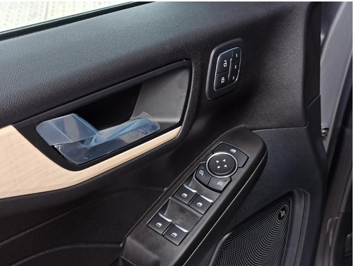 Imagen 6 de 22 de Ford Escape Titanium Hibrida 2.5 Casa Toro Er*