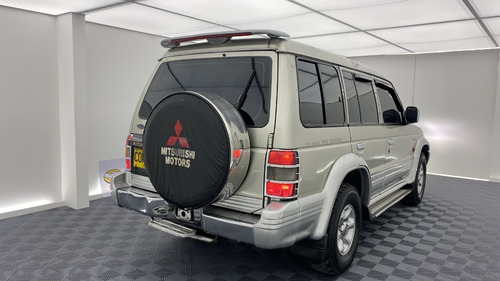 Imagen 11 de 25 de Mitsubishi V43waa