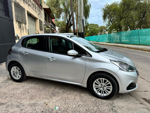 Peugeot 208 1.6 Allure
