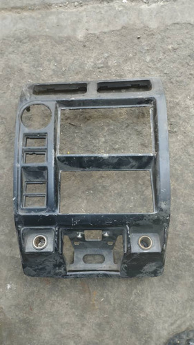 Consola Central De Meru Con Detalles (Usado)