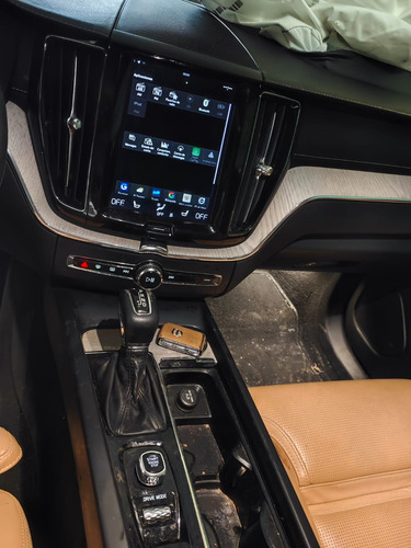 Volvo Xc60 2020 2.0 4 Cil. Suv A/t. Auto Por Partes.