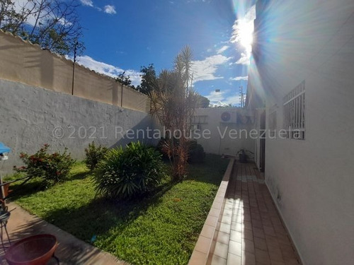 Imagen 7 de 15 de Leida Falcon Rentahouse Vende Casa En Las Chimeneas Valencia 22-4066 Lf