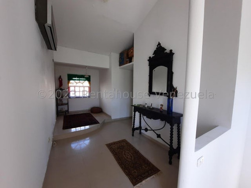 Townhouse En Venta En Milagro Norte Cb