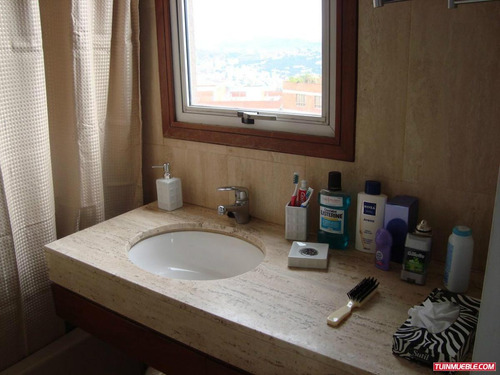 Imagen 4 de 12 de Remate Venta Calle Suapure Edificio Marbella, Vista ,piscina