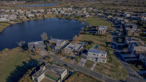 Casa 4 Ambientes Con Increible Vista En Canton Puerto - Escobar -pg