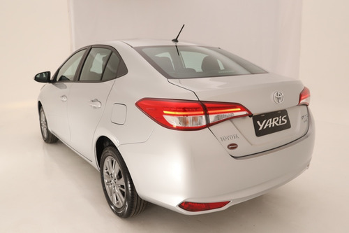 Imagen 2 de 14 de Toyota Yaris 1.5 Xls 4p Sedan Cvt Automatico