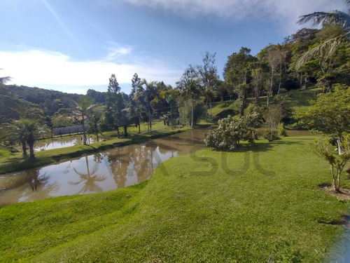 Imagem 14 de 30 de Esta Belíssima Chácara De 7.000 M², Rica Em Água E Envolta Por Mata Nativa Está Localizada Em Juquitiba/sp, A Poucos Minutos Do Rodoanel Mario Covas. - 142 - 70274662