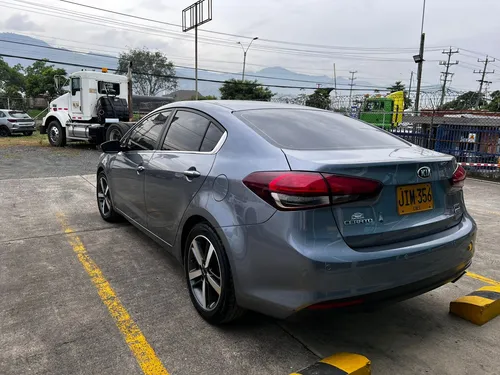 Kia CERATO PRO 1.6l Zenith At