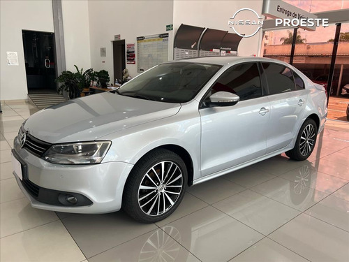 Volkswagen Jetta 2.0 Comfortline Flex 4p Manual