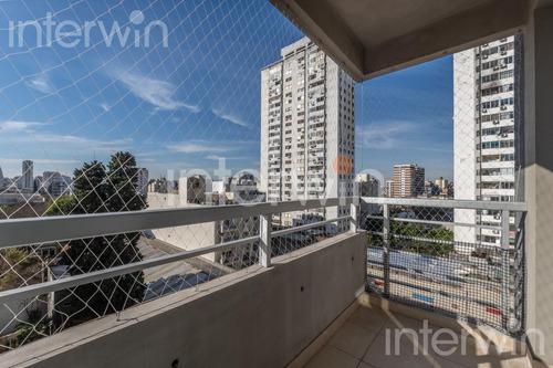Departamento - 2 Ambientes Con Balcón Y Cochera - Colegiales - Venta