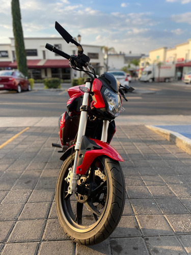 Benelli Tnt150i