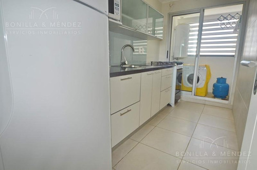 Ocean Drive 2, Unidad De 2 Dormitorios, 2 Baños, Garage, Piso Alto!