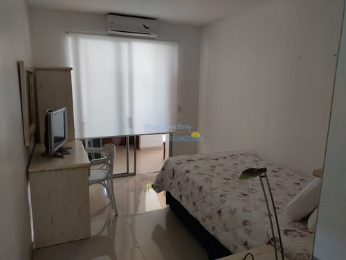 Venta Apartamento 3 Dormitorios En Suite, Península, Frente Al Puerto, Punta Del Este- Ref: 11642