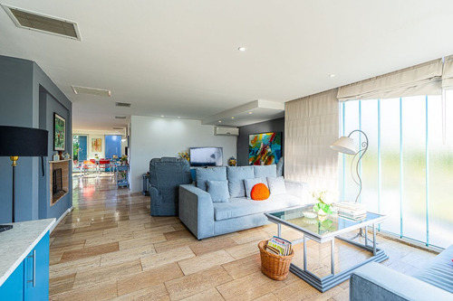 Casa En Venta Cadaques Funes Hills Espectacular