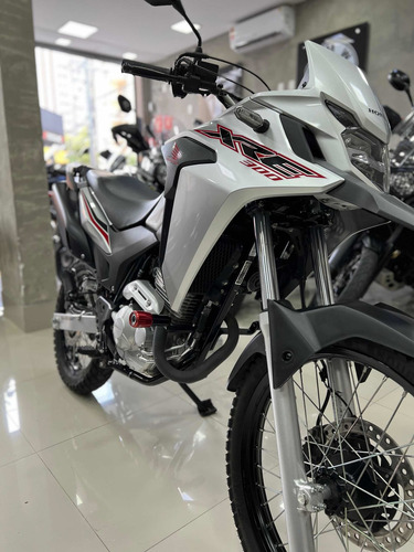 Imagem 3 de 24 de Honda Xre300