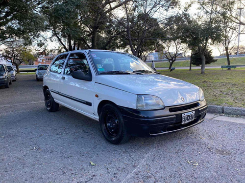 Imagen 4 de 14 de Renault Clio 1998 1.6 Rn