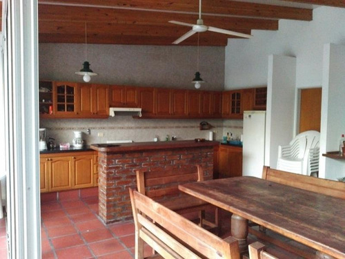 Imagen 23 de 27 de Venta- Excelente Casa - 8 E/ 41 Y 42 - Lote 10x60! La Plata
