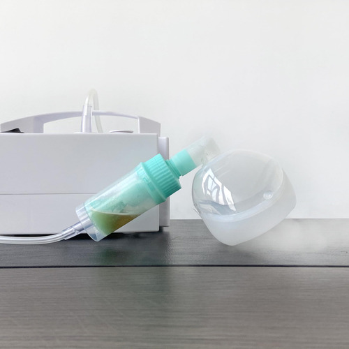 Copa Nebulizadora Y Máscara Inhaladora Acostada Para Gatos