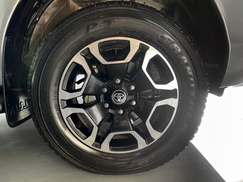 Imagen 8 de 17 de Toyota Hilux 2.8 Srx 204cv 4x4 At 2021 - Car Cash